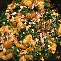 A picture of Saag paneer.