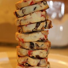 A picture of Fruit Cake Cookies.