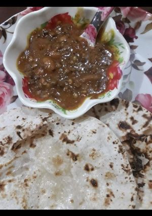 दाल मखनी नान (dal makhani naan recipe in Hindi) रेसिपी मुख्य फोटो