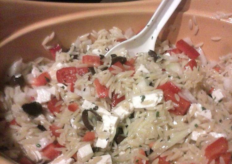 Recipe of Super Quick Mediterranean orzo salad