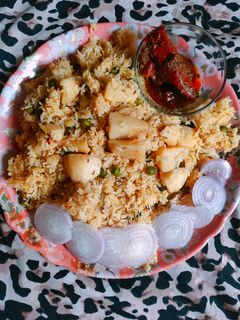 आलू मटर पुलाव (aloo matar pulao recipe in Hindi) रेसिपी मुख्य फोटो
