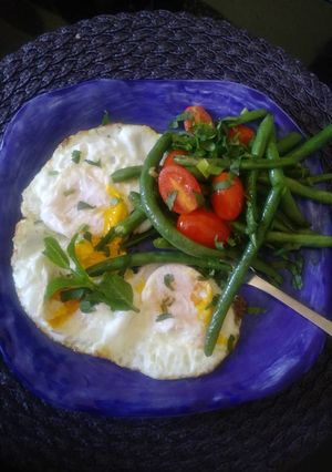 Una foto de Huevos Estrellados con Ejotes