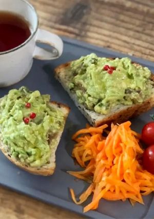 A picture of Avocado toast.