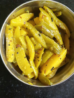 ટીંડોળા બટાકા નું શાક (Tindora Bataka Shak Recipe In Gujarati) રેસીપી મુખ્ય ફોટો