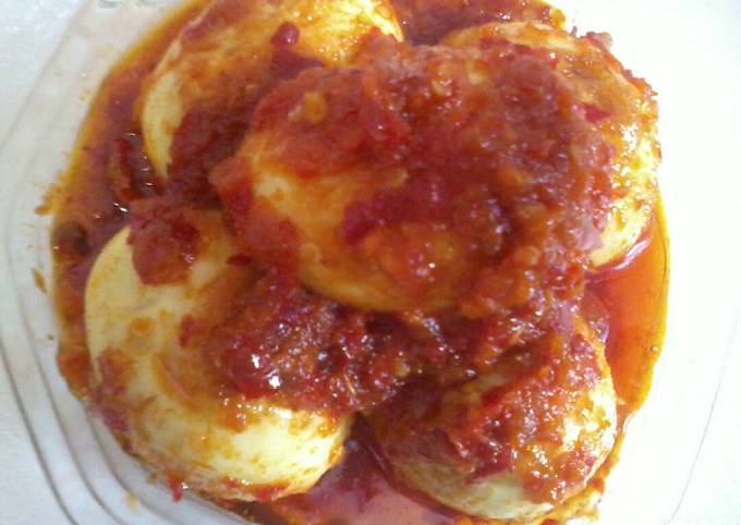 Langkah Mudah untuk Menyiapkan Telur Balado simple, Bisa Manjain Lidah