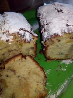 Una foto de Budín de manzana con pasas