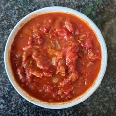 A picture of Homemade tomato sauce.