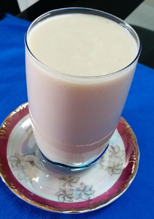 A picture of Chickoo Milkshake/Sapota Juice.