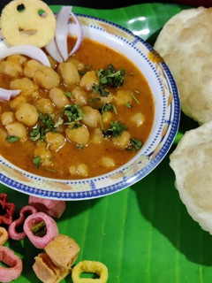 छोले भटूरे (chole bhature recipe in Hindi) रेसिपी मुख्य फोटो