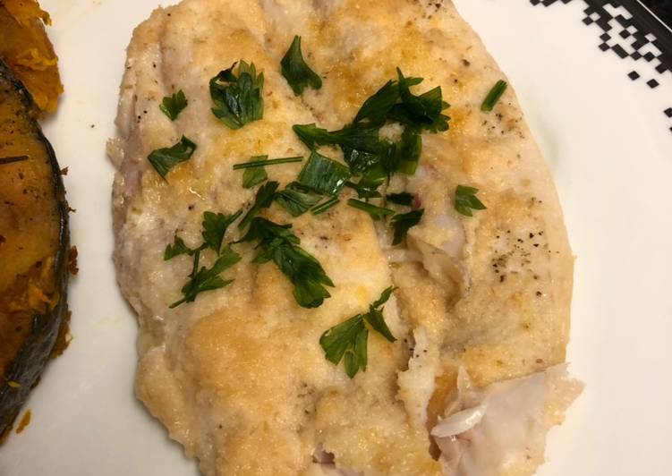 Merluza ao vinho branco e limão - Tudogosreceitas