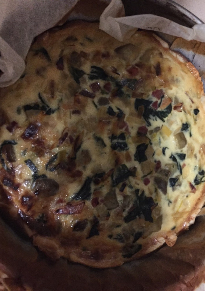Una foto de Quiche de verduras con jamón