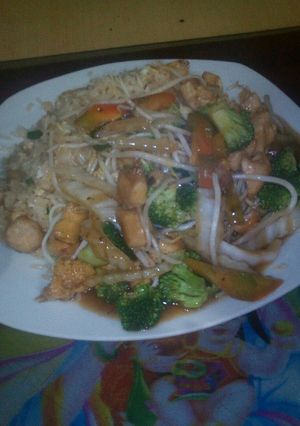 Una foto de Arroz chaufa con vegetales
