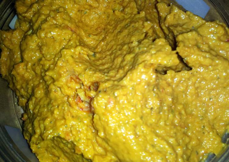 Easiest Way to Make Homemade Red Roasted Pepper Hummus