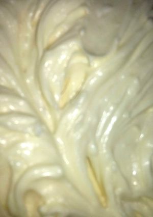 A picture of Sugar free cream cheese icing.