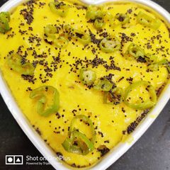 A picture of Khaman.