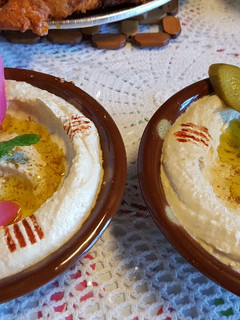 A picture of Hummus with Tahini.