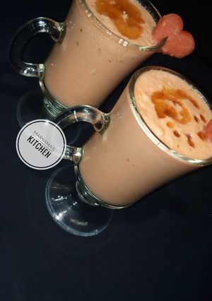 A picture of Watermelon smoothie/shake.