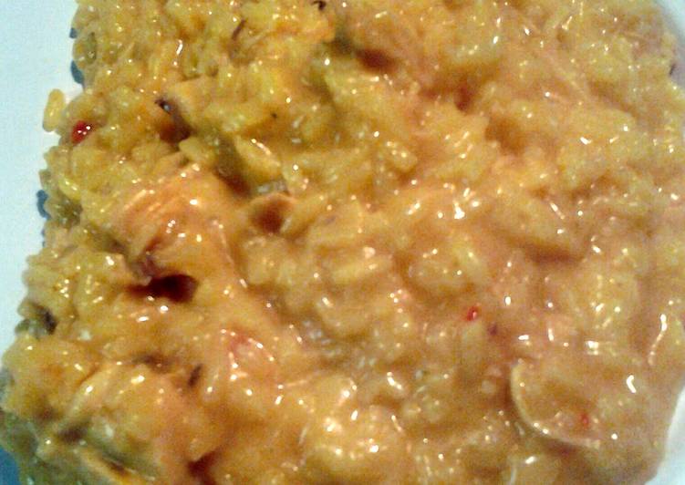 Recipe of Perfect creamy chicken and yellow rice