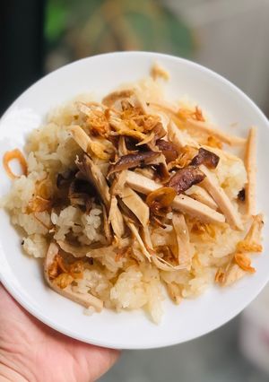Hình của món Xôi gà nấm hương.