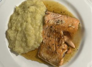 Foto di Salmone Caramellato al Miele con Purè di Patate