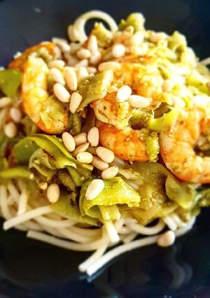Une photo de Crevettes au pesto