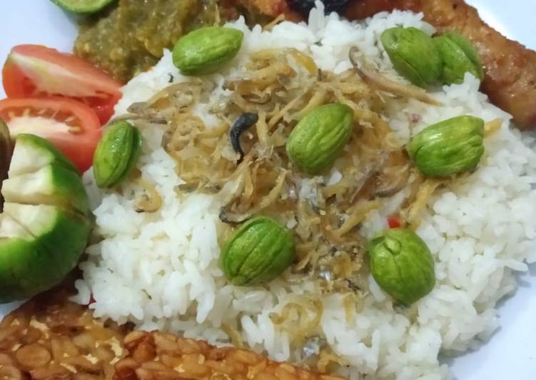 Resep Nasi liwet + ayam bakar + sambal ijo, Bisa Manjain Lidah