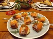 Una foto de blinis con queso