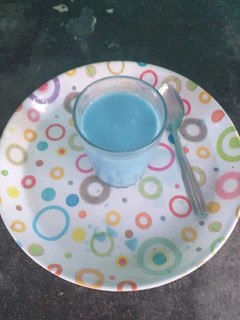 சங்குப்பூ மில்க் ஷேக்(sangu poo milkshake reipe in tamil) செய்முறை முக்கிய புகைப்படம்