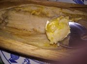Una foto de mole verde con pollo