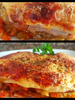 Una foto de Lasaña con lomito ahumado, queso y vegetales #Mercado