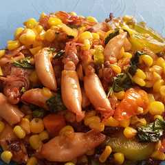 รูปของ Tumis cumi asin dan jagung manis