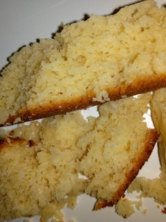 A picture of Moist lemon cake using a pan 🍳.