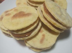 Una foto de Alfajor de hojarasca