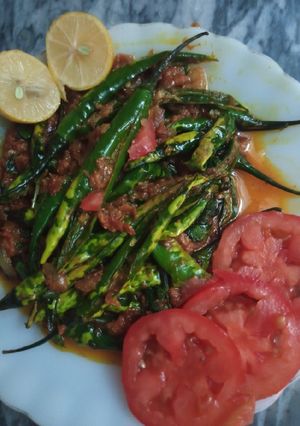 A picture of Yummy green chilli 😋.