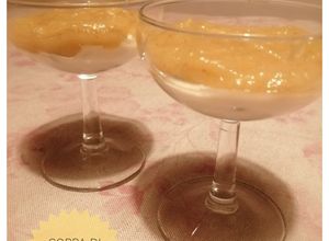 Foto di Coppa di ricotta e composta di frutta