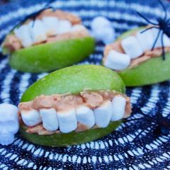 A picture of Granny Smith teeth #halloween.