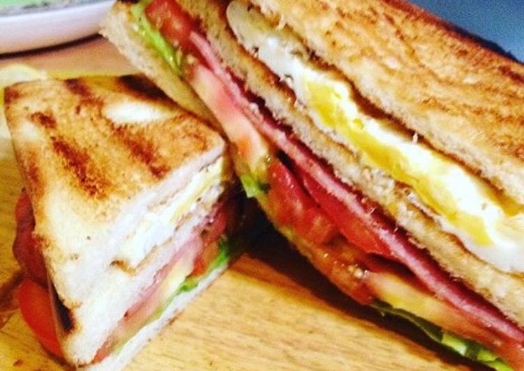 Bagaimana Membuat Club Sandwich sederhana, Lezat