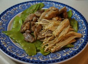 Foto principal de Cena ligera con tirabeques y pollo