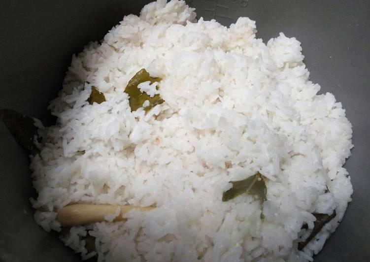 Nasi Uduk Rice Cooker Pake Bumbu Dasar Putih
