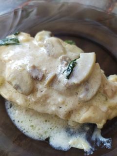 Keto parmezános, tejszínes csirkemell recept fotója