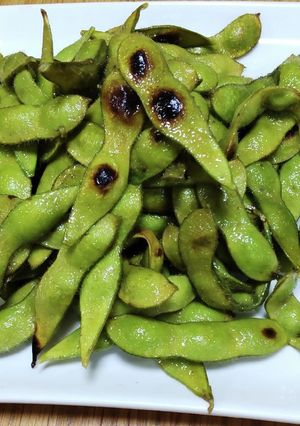 A picture of [Delicious] Grilled Edamame.