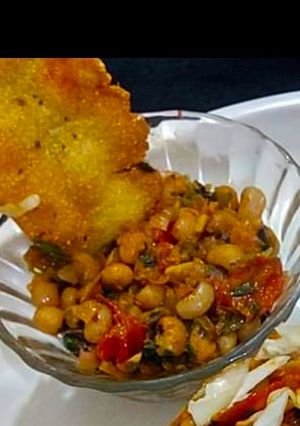 A picture of Beans salad.