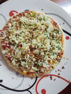 વેજ.પીઝા(Veg pizza recipe in Gujarati) રેસીપી મુખ્ય ફોટો