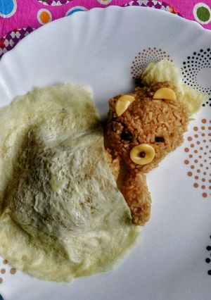 A picture of Sleeping Rice Bear with an Egg Blanket.