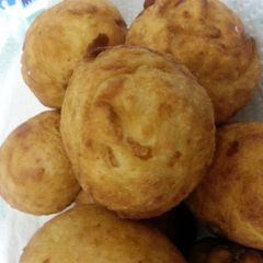 A picture of Nigerian egg rolls.