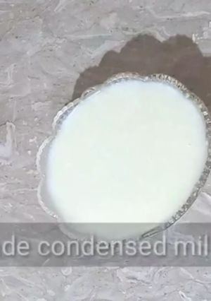 A picture of Homemade condensed milk.