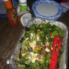 A picture of Spring salad with walnuts and goat cheese.