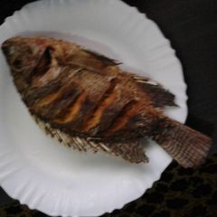 A picture of Fried fish.