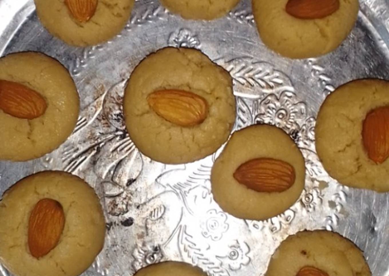 Peda (Indian milk sweets)