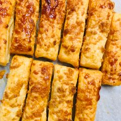 A picture of Puff pastry crisp.
